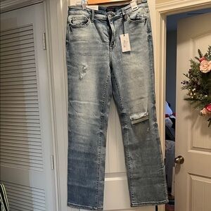 Judy Blue Light Wash Straight Leg Jeans